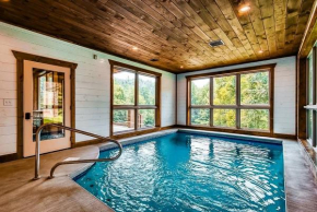 LUX Indoor POOL Cabin GameRoom Theatre & Hot Tub! - Milas Mountain Oasis